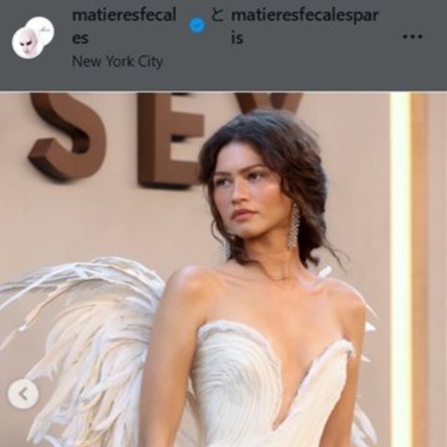 天使の衣装で登場したゼンデイヤ＝マティエール・フェカルのインスタグラム＠matieresfecalesより