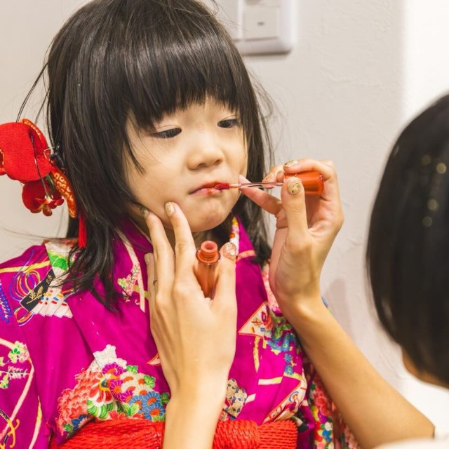 ヘアメイクはママが頑張りました（提供：みどぅ家のちいのん様／(C)リトルジョイ（@littlejoy.photo））

