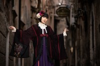 ゲームアプリ『放置少女』6周年記念ソング「絆つむぐ冒険」でも話題になった小林未郁さん