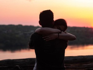 妻子持ちの彼と繰り返すハグ。「もう駄目だから、バイバイ」と心の中で別れを告げた