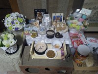 フォロワーからは花などの贈り物が届いた