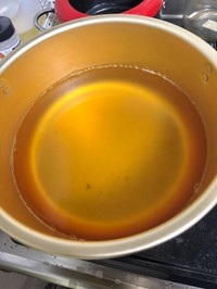 昆布と鰹の合わせ出汁をとった鍋／投稿主さん（@yakyubaka188）提供