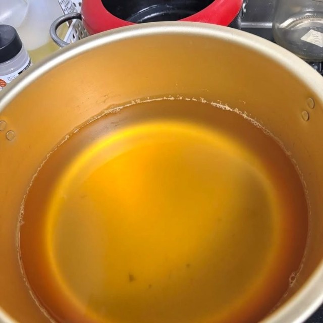 昆布と鰹の合わせ出汁をとった鍋／投稿主さん（@yakyubaka188）提供