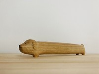 「ダックスフンド」胴体が長過ぎる…！！（画像提供：たのしい木彫りさん）