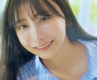 鈴木優香（撮影／岡本武志　ヘアメイク／山下景子　スタイリング／和田千星）