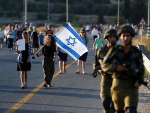 紛争の地で読む村上春樹　なぜ「心の解毒剤」になるのか