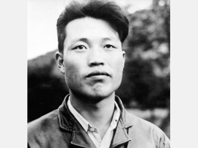 ソ連製ミグ戦闘機で70年前に北朝鮮から亡命した元軍人、新天地の