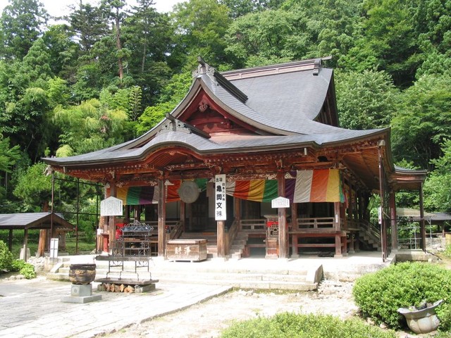 奈良県の「安部文殊院」、京都府の「天橋山智恩寺」とともに、日本三文殊の一に数えられる亀岡文珠。 ※高畠町観光協会提供