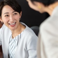 結婚を上司に報告したのは「入籍約1ヶ月前」が最多でした　※画像はイメージです（siro46/stock.adobe.com）