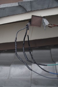 男が施した補修工事（香川県警 提供）