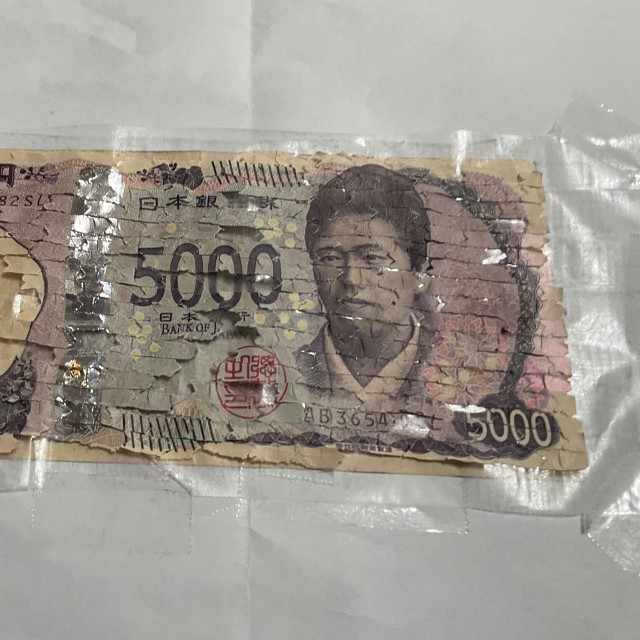 透かし部分を除き、全体の形がほぼ元に戻った状態／i l 1 0 5さん（@asdfg32296822）提供