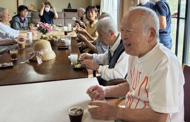 蒸かし芋で交流会