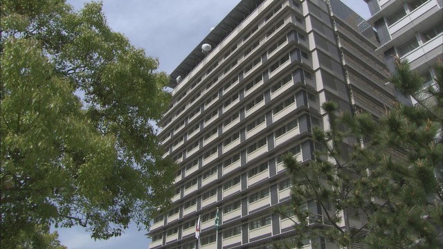 「エアコンが壊れ車内が暑かった」発泡酒10本飲んで車を運転　四国地方整備局の男性職員を停職6カ月の懲戒処分　