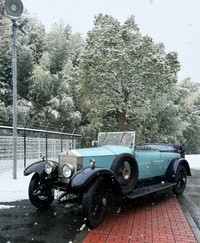 雪の日も屋根なし愛車で走行／W.K.Bさん（@WcCartney）提供