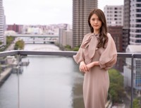 「ピュアな恋物語を演じてみたい」と話す松村沙友理（大阪市内）