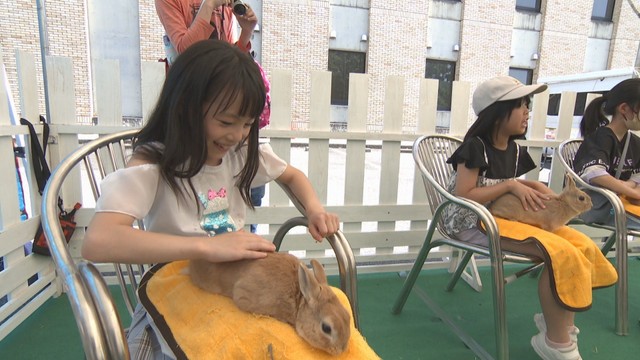 宿泊レジャー施設に移動動物園　　岡山・総社市