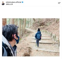 フリーアナウンサー清水健さんの公式インスタグラムから