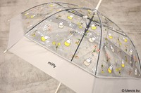 「切り継ぎビニール傘 お花畑」（3740円）