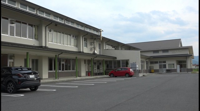 小学校で集団食中毒　児童と教職員55人が嘔吐下痢症状を訴え　岡山・真庭市