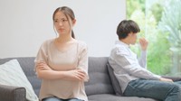 夫婦で意見がすれ違う※画像はイメージです（take/stock.adobe.com/）