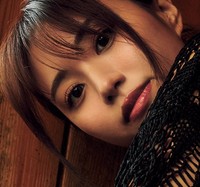 神山みれい（撮影：高橋慶佑　ヘアメイク：mahiro　スタイリング：工藤沙恵（ミタケイショウ））