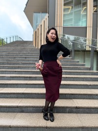 スパークリングワインがすっぽり入るギャザータイトスカート