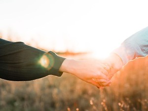 交際5年、結婚に踏み出せないのは金銭的問題。親のスネをかじり続けている