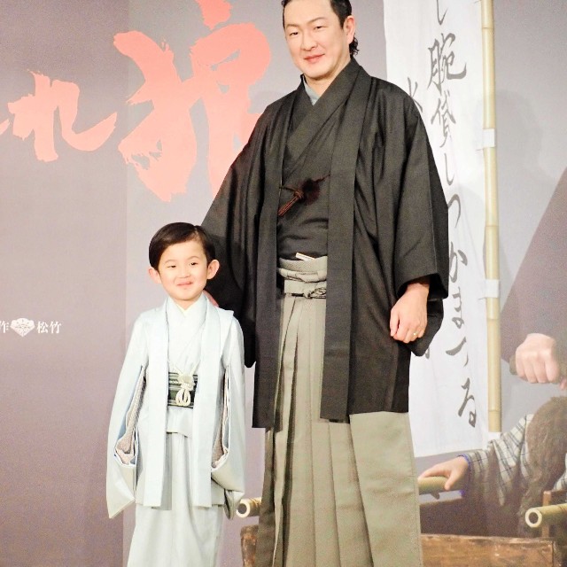 「子連れ狼」の会見に出席した中村獅童と夏幹