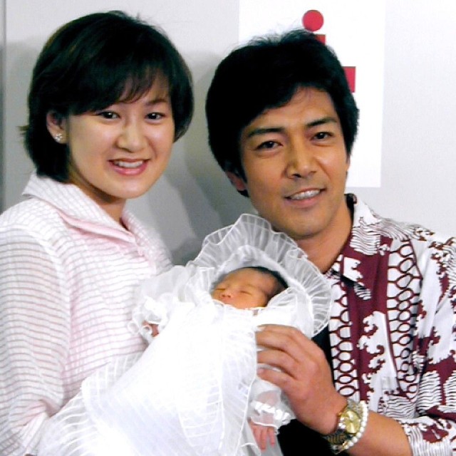 野口五郎（右）と三井ゆり