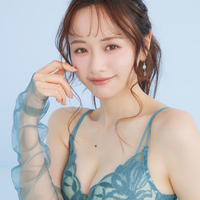 森香澄アナ 人気ランジェリーブランドの新ミューズ就任！ まぶしすぎる