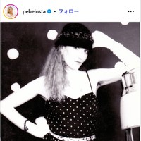 ピーブ・セバートのインスタグラム@pebeinstaより　1980年代の自身の写真をアップ
