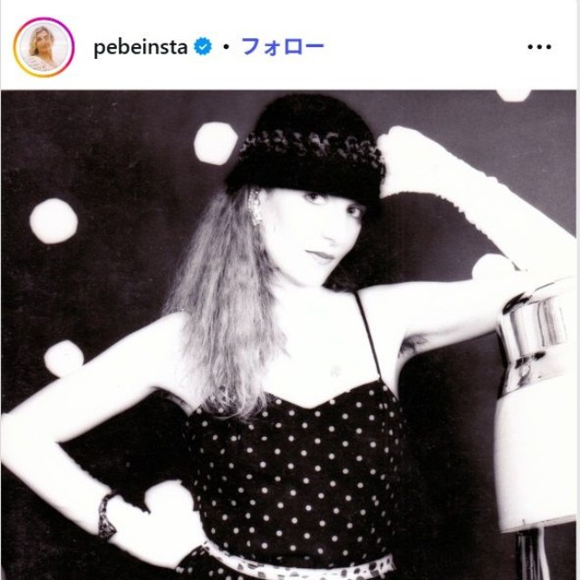 ピーブ・セバートのインスタグラム@pebeinstaより　1980年代の自身の写真をアップ