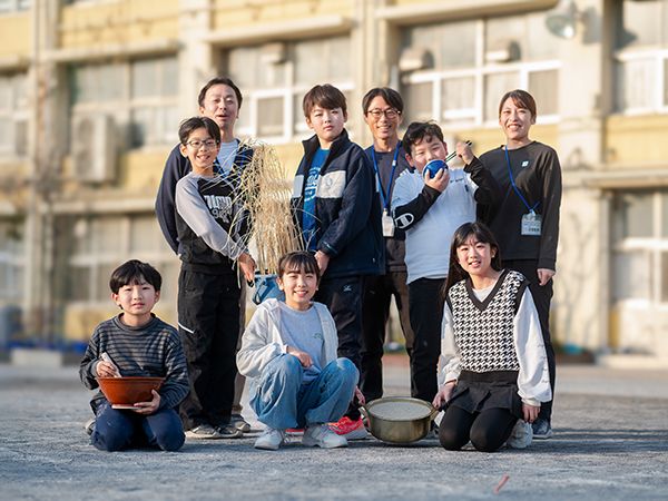 東京都練馬区立大泉北小学校の5年生が「バケツ稲づくり」を体験 JA