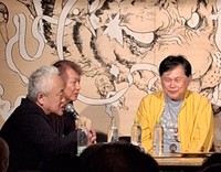 映画「ストリート・キングダム」を語るイヌイジュン（手前左）や巻上公一（右）ら＝新宿ロフトプラスワン