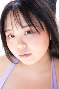 星宮すみれ（提供：週刊SPA!編集部　撮影：小塚毅之　ヘアメイク：米澤和彦　スタイリング：佐賀愛衣）