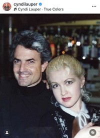 ビリー・スタインバーグさん（左）とシンディ・ローパー（シンディ・ローパーのインスタグラム＠cyndilauperより）