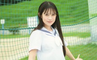 鈴野みお「B.L.T. SUMMER CANDY 2026」（東京ニュース通信社刊）撮影／ImaTatsu