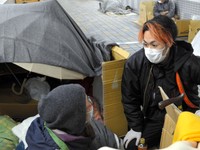 ホームレス支援を生配信　登録者20万の「人助けYouTuber」、ネットの批判は気にしない