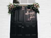 「必要以上に豪華にしない」社会の枠を気にしなかった私たちの結婚式