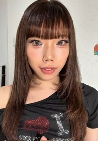 ＜アフター＞メイク完成後のまりあさん。「過去一盛れた！」と感じたというギャルメイク姿／まりあさん（@maria_desutte）提供