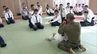 警察官が「グレイシー柔術」を学ぶ　ブラジル発祥の護身術…力が弱い人にもオススメ！高松北署