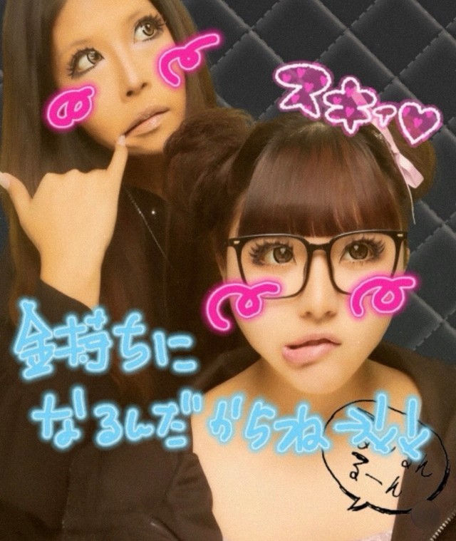 親子共にインフルエンサーとして活動している／Hanaさん（@hana_sumino）提供