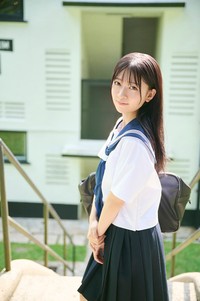 【オールアザー版】鈴原希実 1st写真集「 届け」掲載カット（撮影／熊木優）