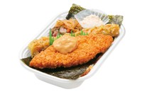 値段そのまま「チキンかつ1枚がもらえる」企画の対象メニュー「のり弁当」530円