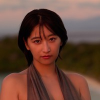 榎原依那 2nd写真集「I am Ina」（講談社）より＝撮影：Takeo Dec.