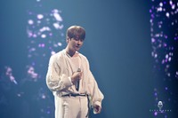 2度の飲酒運転に加えて、過去の不法賭博にも触れられているSHINHWAのシン・ヘソン。(画像出典：Liveworks Company)