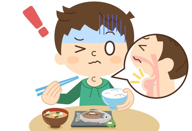 魚の骨が刺さった→ごはんを飲み込む？それとも放置？※画像はイメージです（たけのこ/stock.adobe.com）