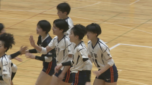 【岡山県高校総体】バレーボール女子 決勝　就実が優勝　14日の結果