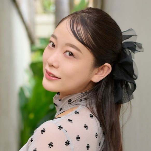 佐野なぎさ 1st写真集「なぎさの初めて」より＝PHOTO/田川雄一（C）KADOKAWA （C）GDL Entertainment