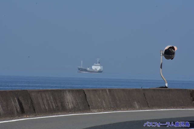 船が宙に浮いている！？／しゅうさん（@busforumshuu）提供